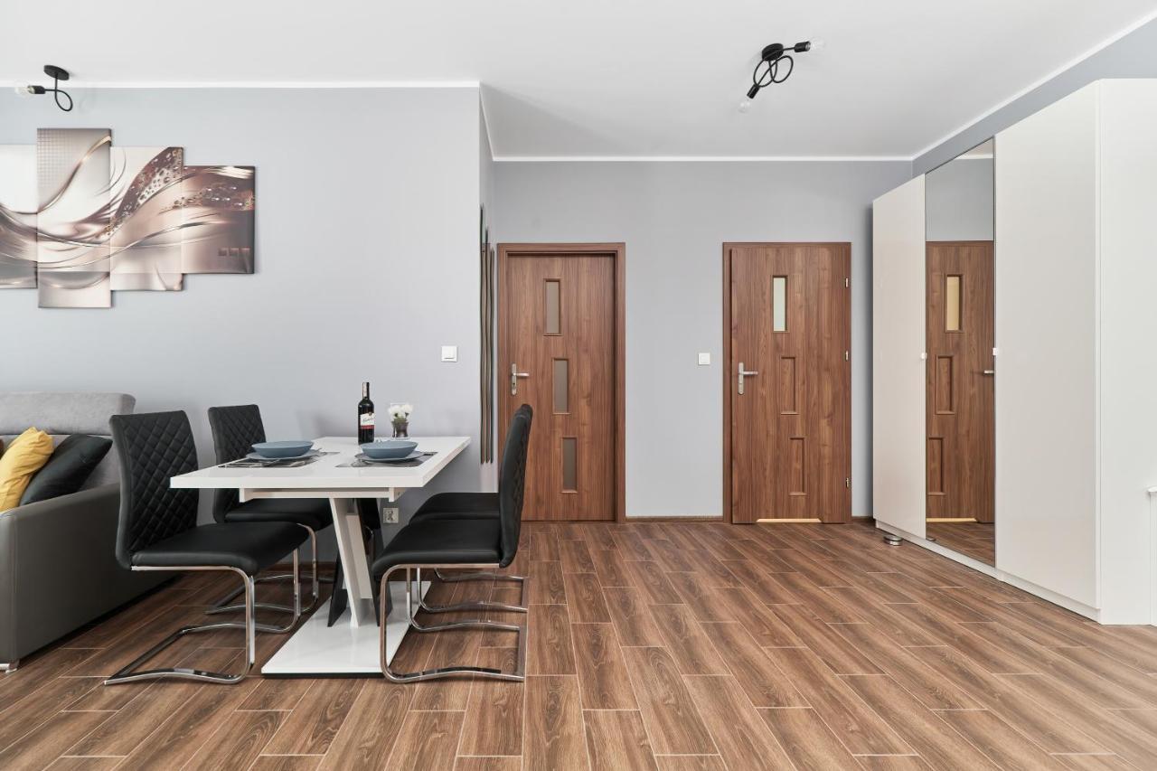 Apartments Wroclaw Jana Pawla II With Free Parking Wroclaw By Noclegi Renters 外观 照片