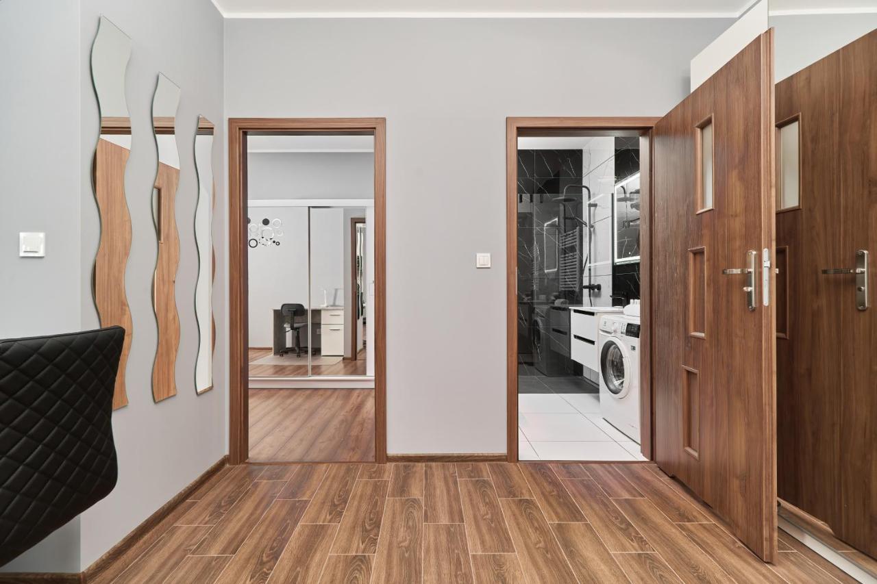 Apartments Wroclaw Jana Pawla II With Free Parking Wroclaw By Noclegi Renters 外观 照片